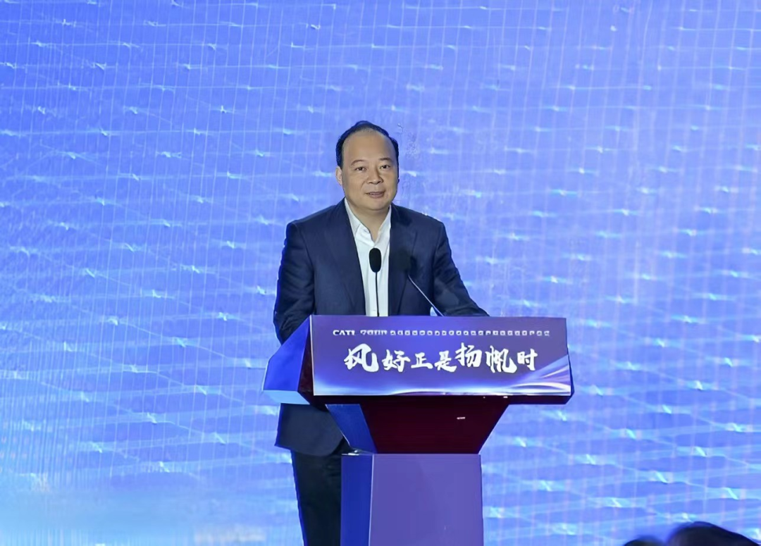02-配文插图-ob电竞董事长、总经理曾毓群发表致辞.png